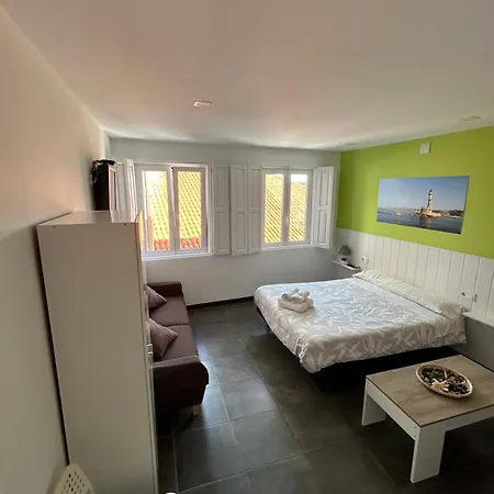 Plaza Portugal Πανσιόν 3*