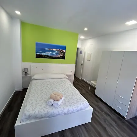 Plaza Portugal Гостевой дом Санхенхо